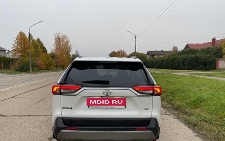Toyota RAV4, 2020 год, 3 300 000 рублей, 15 фотография
