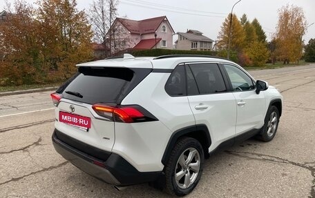 Toyota RAV4, 2020 год, 3 300 000 рублей, 13 фотография