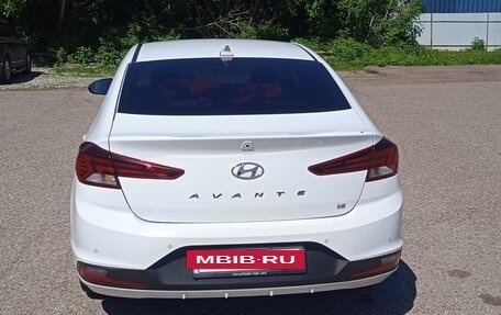 Hyundai Avante, 2018 год, 1 800 000 рублей, 4 фотография