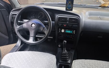 Nissan Primera II рестайлинг, 1991 год, 230 000 рублей, 9 фотография