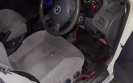 Mazda Familia, 2000 год, 274 000 рублей, 6 фотография