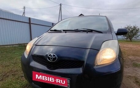 Toyota Yaris III рестайлинг, 2010 год, 495 000 рублей, 1 фотография