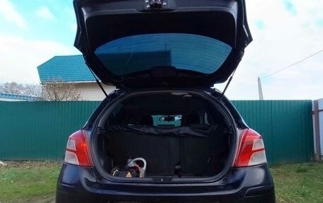 Toyota Yaris III рестайлинг, 2010 год, 495 000 рублей, 4 фотография