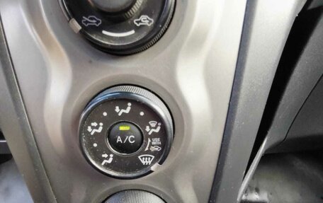 Toyota Yaris III рестайлинг, 2010 год, 495 000 рублей, 18 фотография