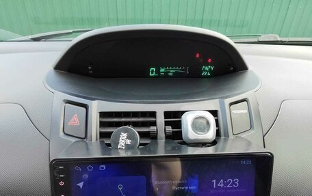 Toyota Yaris III рестайлинг, 2010 год, 495 000 рублей, 12 фотография