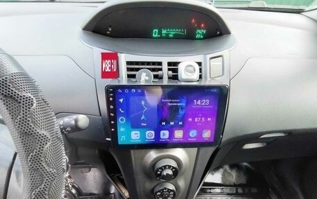 Toyota Yaris III рестайлинг, 2010 год, 495 000 рублей, 11 фотография