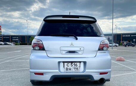 Mitsubishi Outlander III рестайлинг 3, 2005 год, 825 000 рублей, 7 фотография