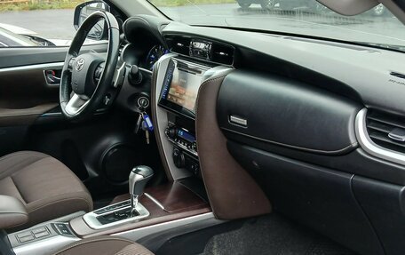 Toyota Fortuner II, 2019 год, 3 334 000 рублей, 14 фотография