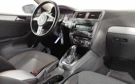 Volkswagen Jetta VI, 2012 год, 1 120 000 рублей, 14 фотография