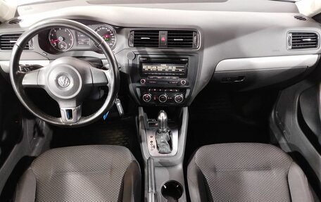 Volkswagen Jetta VI, 2012 год, 1 120 000 рублей, 15 фотография