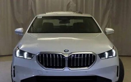 BMW 5 серия, 2025 год, 8 180 000 рублей, 2 фотография
