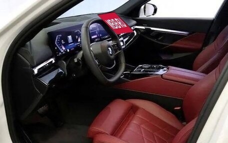 BMW 5 серия, 2025 год, 8 180 000 рублей, 10 фотография