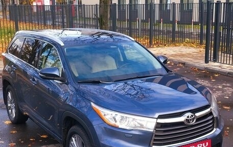 Toyota Highlander III, 2014 год, 2 800 000 рублей, 2 фотография