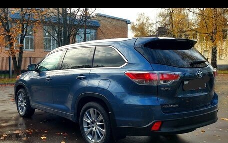 Toyota Highlander III, 2014 год, 2 800 000 рублей, 4 фотография