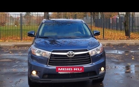 Toyota Highlander III, 2014 год, 2 800 000 рублей, 3 фотография