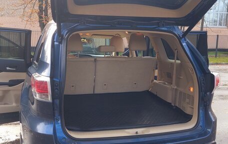Toyota Highlander III, 2014 год, 2 800 000 рублей, 17 фотография