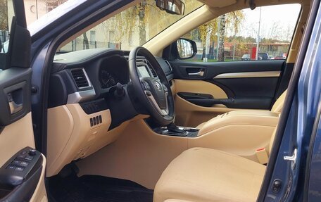 Toyota Highlander III, 2014 год, 2 800 000 рублей, 21 фотография