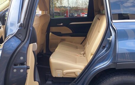 Toyota Highlander III, 2014 год, 2 800 000 рублей, 36 фотография