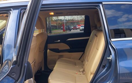 Toyota Highlander III, 2014 год, 2 800 000 рублей, 34 фотография