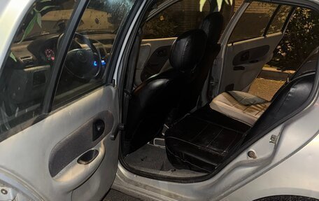 Renault Symbol I, 2005 год, 250 000 рублей, 10 фотография