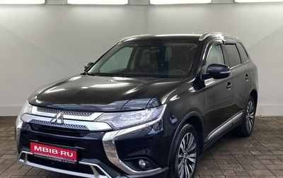 Mitsubishi Outlander III рестайлинг 3, 2019 год, 1 825 000 рублей, 1 фотография