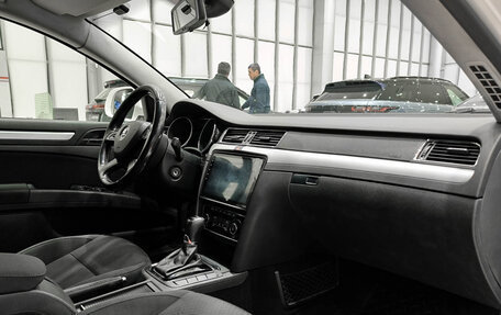 Skoda Superb III рестайлинг, 2013 год, 950 000 рублей, 13 фотография