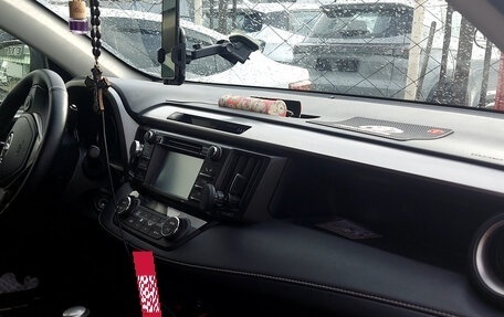 Toyota RAV4, 2016 год, 2 400 000 рублей, 6 фотография