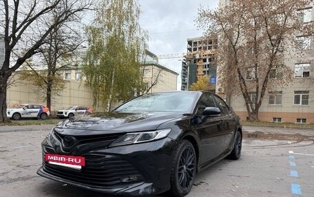 Toyota Camry, 2019 год, 2 600 000 рублей, 3 фотография