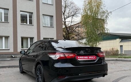 Toyota Camry, 2019 год, 2 600 000 рублей, 4 фотография