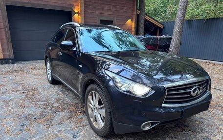 Infiniti QX70, 2013 год, 2 380 000 рублей, 3 фотография