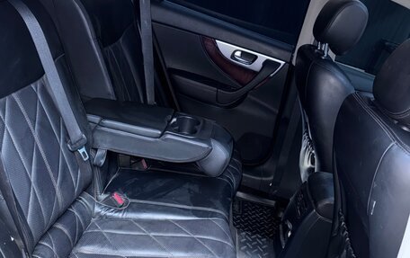 Infiniti QX70, 2013 год, 2 380 000 рублей, 10 фотография