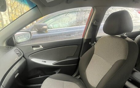 Hyundai Solaris II рестайлинг, 2013 год, 670 000 рублей, 4 фотография