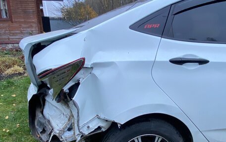 Hyundai Solaris II рестайлинг, 2015 год, 700 000 рублей, 7 фотография