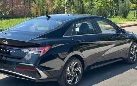 Hyundai Elantra, 2025 год, 2 100 000 рублей, 5 фотография
