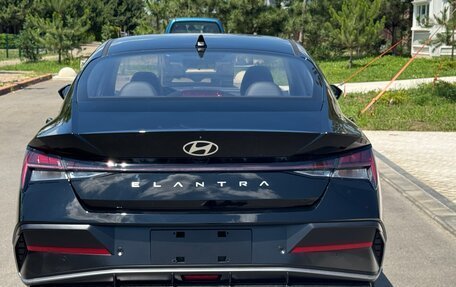 Hyundai Elantra, 2025 год, 2 100 000 рублей, 6 фотография