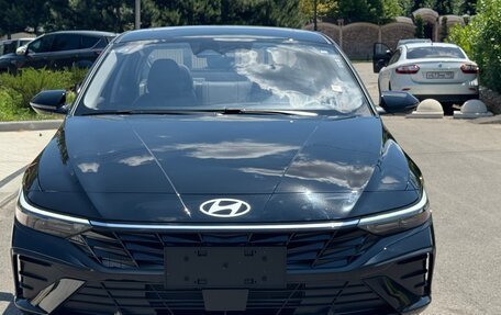 Hyundai Elantra, 2025 год, 2 100 000 рублей, 2 фотография