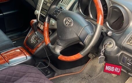 Toyota Harrier, 2004 год, 1 650 000 рублей, 17 фотография