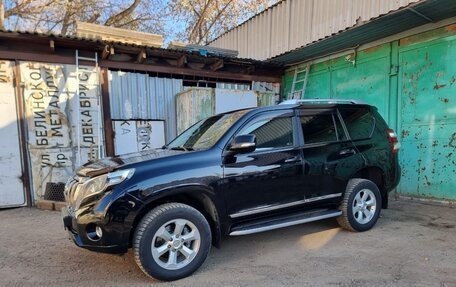 Toyota Land Cruiser Prado 150 рестайлинг 2, 2014 год, 3 270 000 рублей, 3 фотография