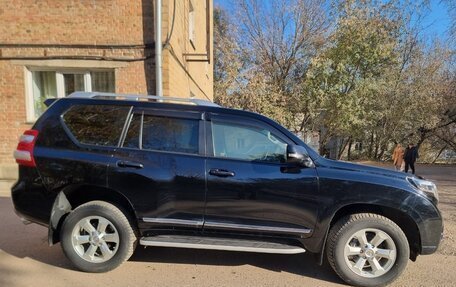 Toyota Land Cruiser Prado 150 рестайлинг 2, 2014 год, 3 270 000 рублей, 2 фотография