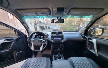 Toyota Land Cruiser Prado 150 рестайлинг 2, 2014 год, 3 270 000 рублей, 6 фотография