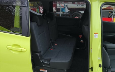 Toyota Sienta II, 2017 год, 1 400 000 рублей, 4 фотография