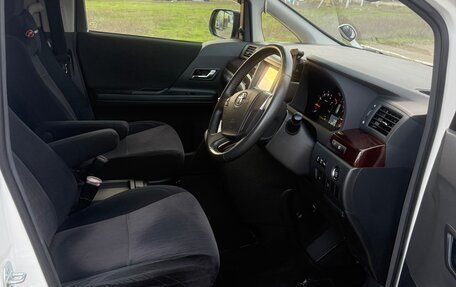 Toyota Vellfire I, 2012 год, 2 850 000 рублей, 5 фотография