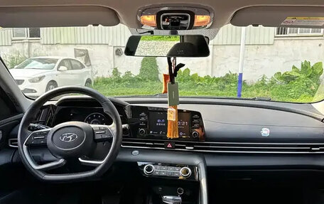 Hyundai Elantra, 2022 год, 1 330 000 рублей, 8 фотография