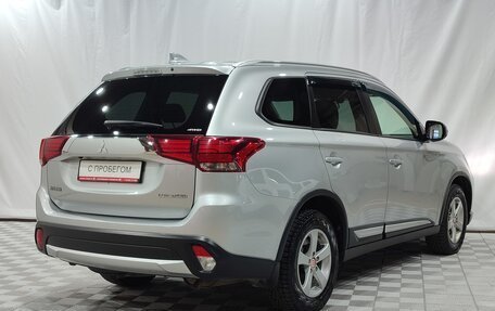 Mitsubishi Outlander III рестайлинг 3, 2017 год, 2 200 000 рублей, 5 фотография