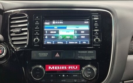 Mitsubishi Outlander III рестайлинг 3, 2017 год, 2 200 000 рублей, 16 фотография