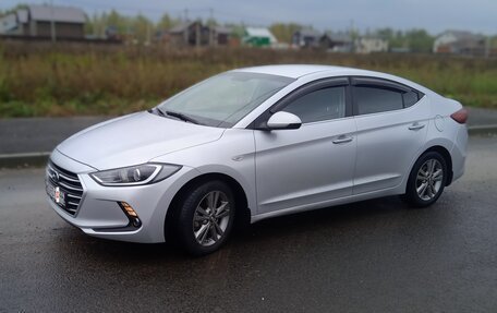 Hyundai Elantra VI рестайлинг, 2016 год, 1 300 000 рублей, 2 фотография