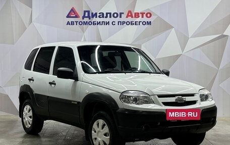 Chevrolet Niva I рестайлинг, 2017 год, 650 000 рублей, 3 фотография