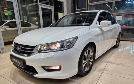 Honda Accord IX рестайлинг, 2013 год, 1 550 000 рублей, 11 фотография