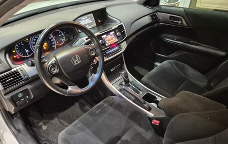 Honda Accord IX рестайлинг, 2013 год, 1 550 000 рублей, 23 фотография