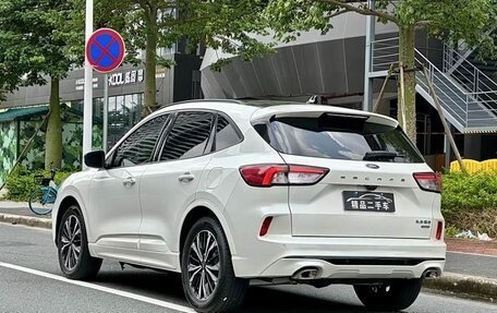 Ford Escape, 2022 год, 1 678 000 рублей, 5 фотография